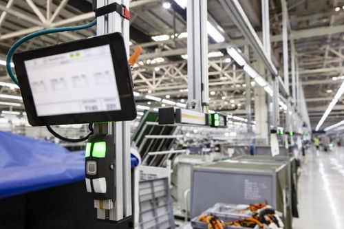 從傳統到智能 探訪北京奔馳順義工廠，見證eqe純電豪華座駕的誕生與網絡技術研發的融合